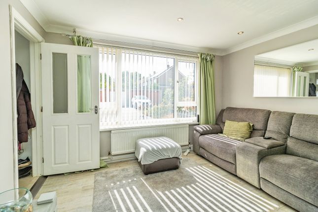 6, Thames Close, Milton Keynes photo 2