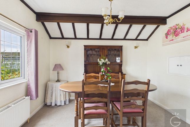 111, Loddon Court Farm, Reading photo 3