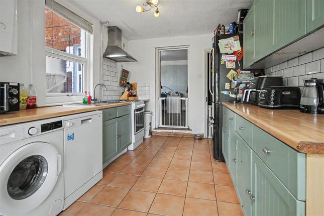 83, Oundle Road, Thrapston photo 5
