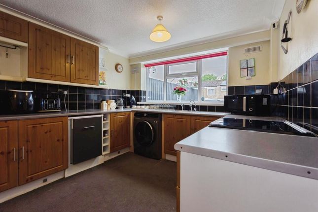 14, Tibbats Close, Birmingham photo 5