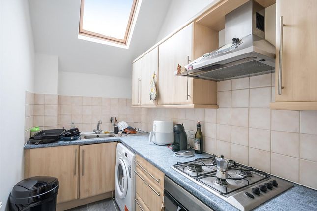 270e, Willesden Lane, London photo 3