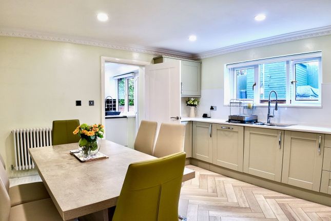 Ty-Newydd, Cwmalsie Lane, Blackwood photo 3