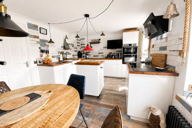6E,, Mount Pleasant Road, Devon photo 2