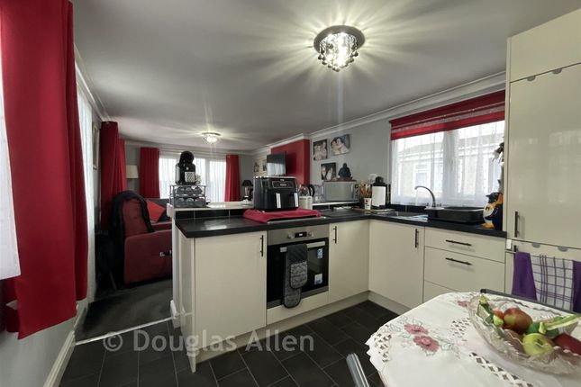 Orchard View, Lower Dunton Road, Brentwood photo 4