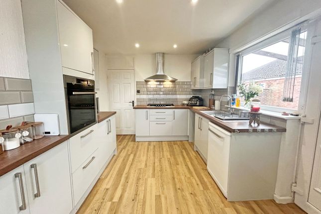 39, Dawson Drive, Skegness photo 4