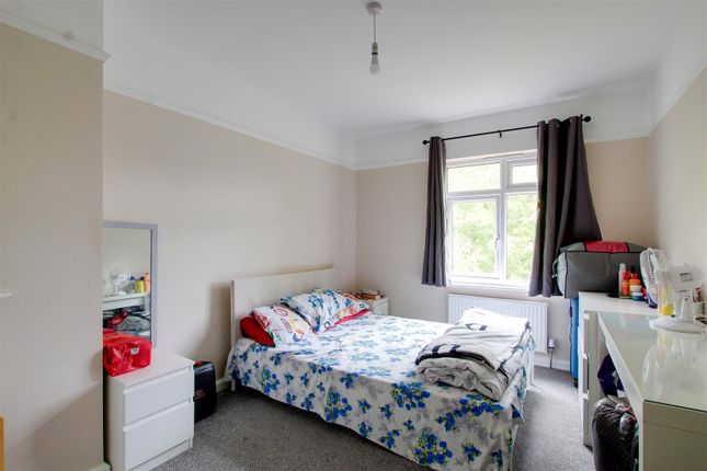 Room 3, 14, Mowbray Road, Cambridge photo 2