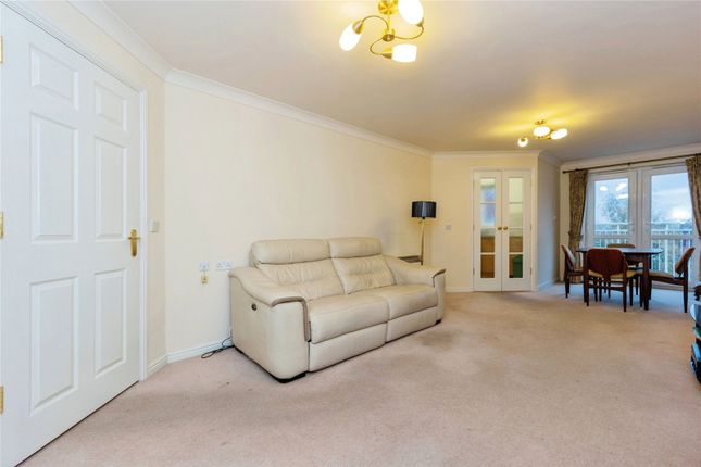 Flat 69, Woodgrove Court,, Peter Street, Stockport photo 4