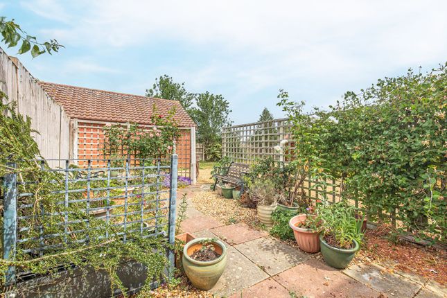 17 Hill Road, King's Lynn photo 3