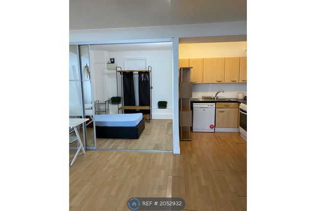 Thumbnail Room to rent in Plantation Wharf, London