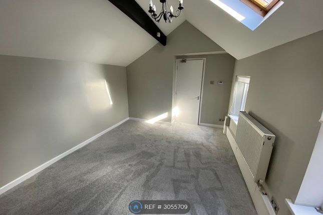 Flat, A Kirkgate Otley, Otley photo 3