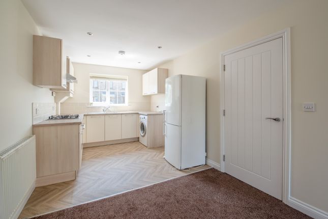 7, Berry Close, Shipley photo 4