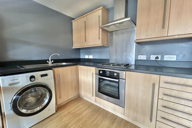Flat 2, 192 Avonmouth Road, Bristol photo 3