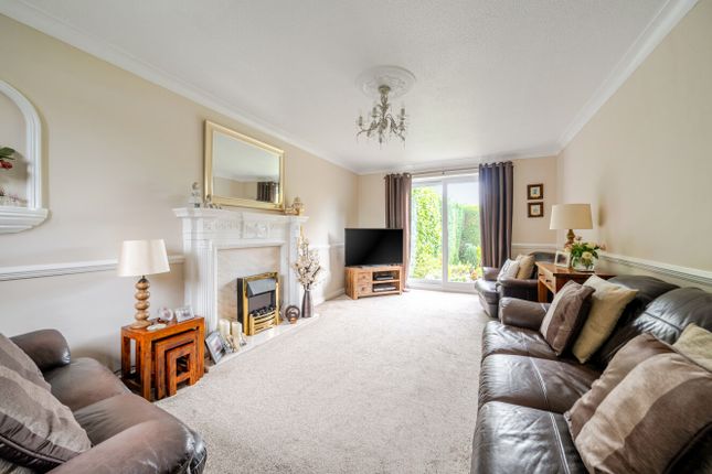 24, Intake Lane, Leeds photo 4