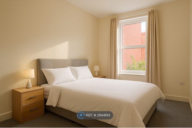 Regent Court, Briggate, Leeds photo 3