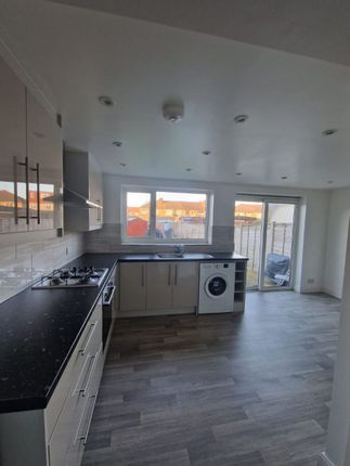 52 Park Road, Enfield photo 3