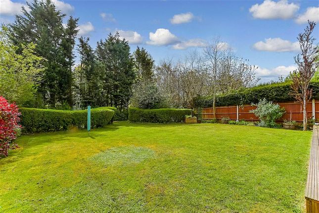 Thumbnail Property for sale in Manor Rise, Bearsted, Maidstone, Kent