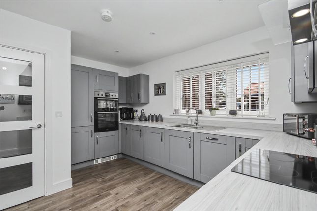 28, Far Wallis Road, Bedford photo 2