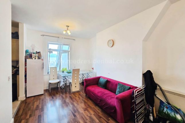 2, ,    Clifton Road, Southend On Sea photo 3