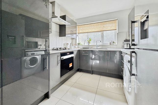 4, Rockfield Way, Sandhurst photo 4
