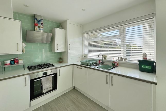 14, Harvey Close, Isle of Wight photo 4