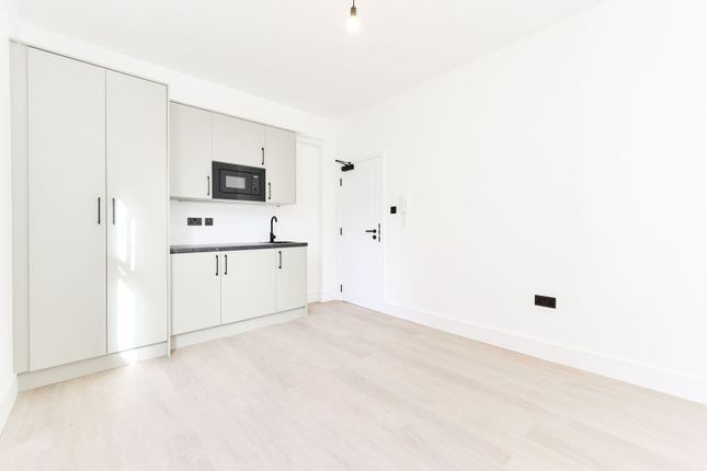 Montpelier Road, W5, Ealing photo 4