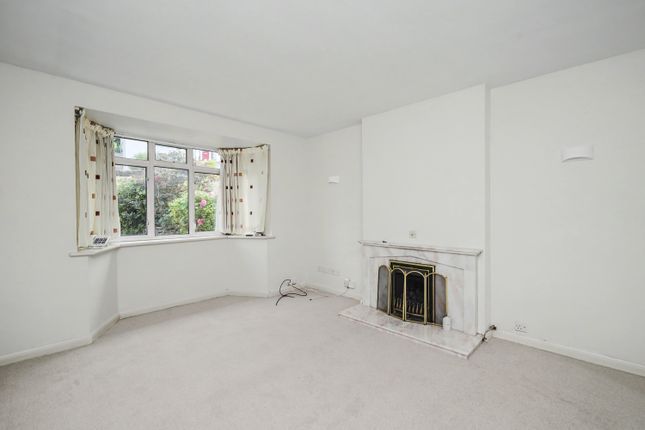 14, Beaufront Road, Camberley photo 4