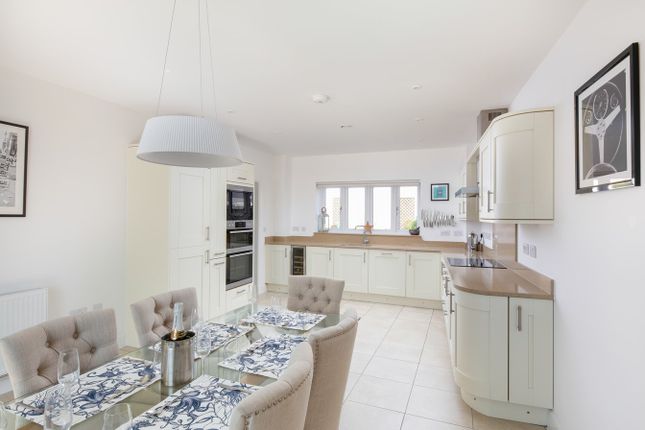 35, Benjamin Street, Bradford-on-Avon photo 2