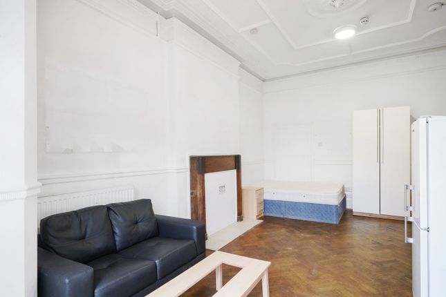 Studio to rent in Uxbridge Road, London