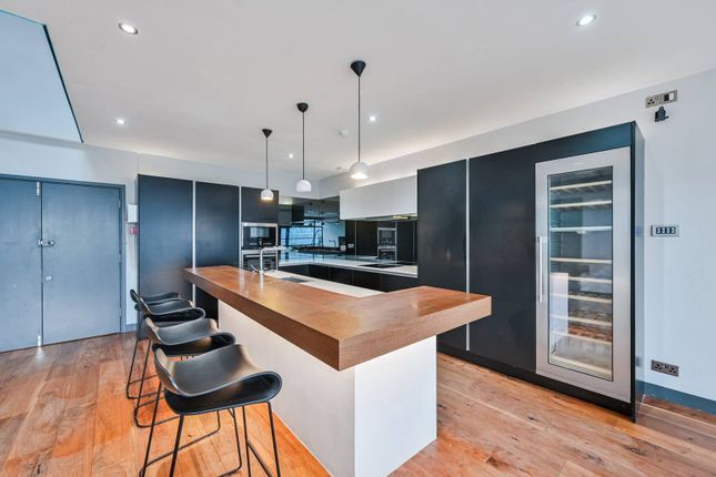 Thumbnail Flat for sale in Commercial Street E1, Shoreditch, London,