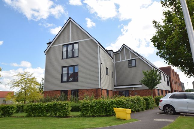 Flat for sale in Pilots View, Chatham, Kent