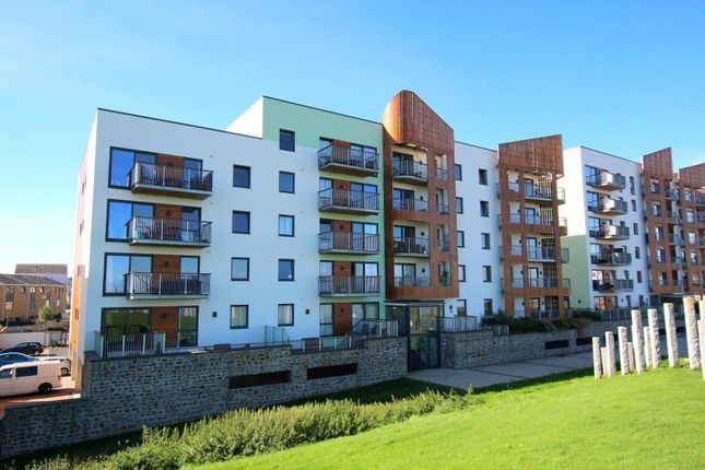 Thumbnail Flat to rent in Argentia Place, Portishead, Bristol