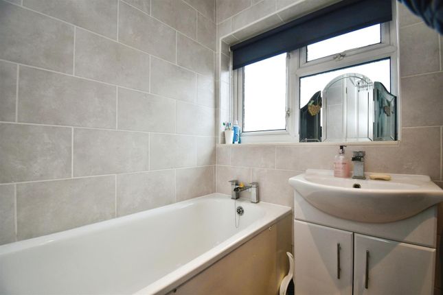 End terrace house for sale in Bradford Avenue, Hull