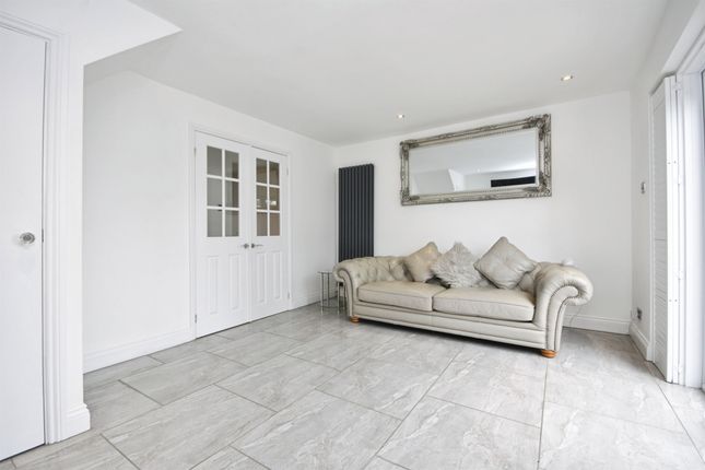 Roman Road, Brentwood photo 3