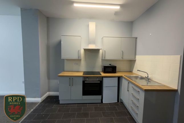 Blodwen Terrace, Swansea photo 5