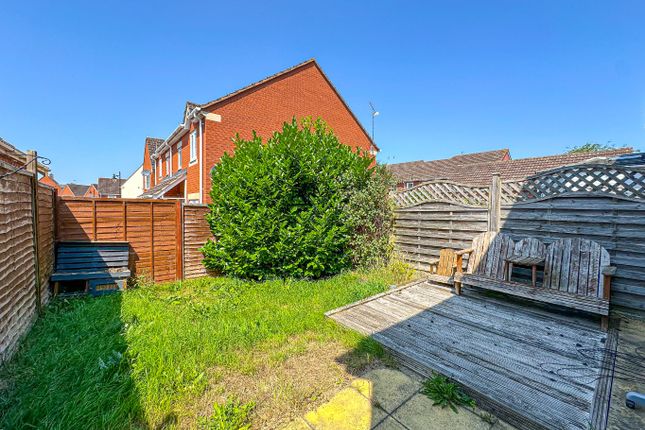 7 Manning Road, Cotford St. Luke, Somerset photo 2