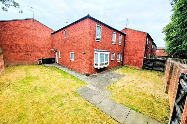 5-bed house on 16, Scarborough Court, Newcastle Upon Tyne, £90,000