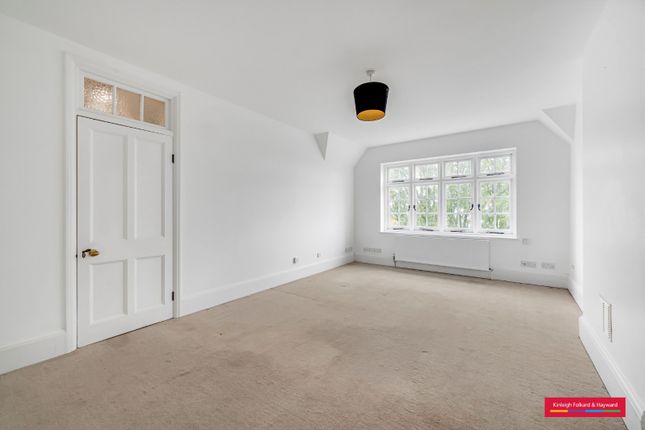 Flat 145, Makepeace Mansions,, Makepeace Avenue, London photo 2