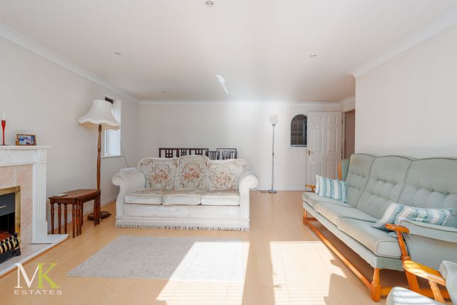 Flat 26, Melford Court, Bournemouth photo 2