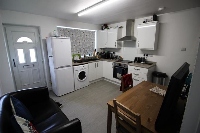 Thumbnail End terrace house to rent in Montpelier Road, Dunkirk, Nottingham