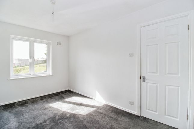 Flat to rent in Mill Close, Newton Abbot