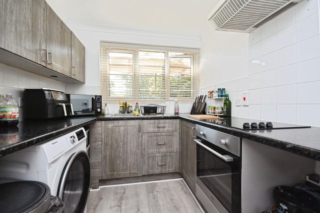 96, Ramshaw Drive, Chelmsford photo 3