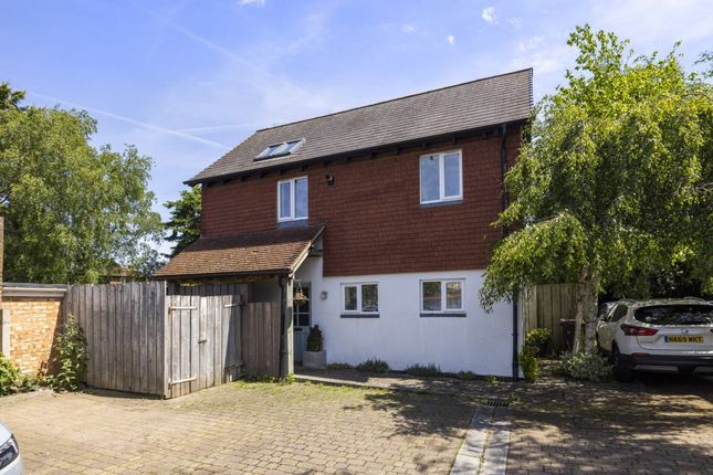 Thumbnail Town house to rent in Sonic Court, Guildford