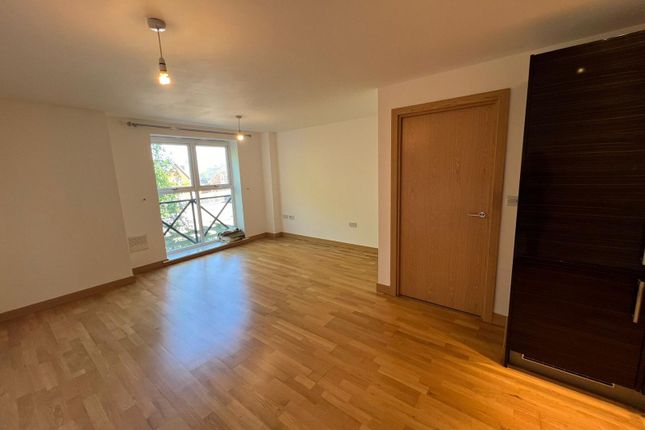 Flat to rent in 65 Walsworth Road, Hitchin