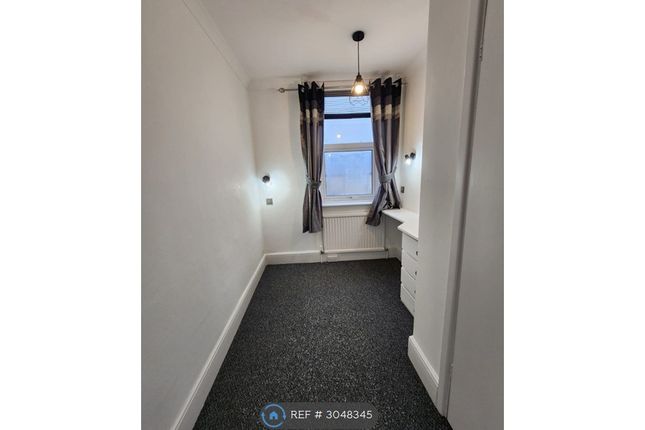 Quarmby Road, Huddersfield photo 4