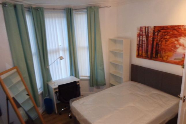 215 Molyneux Road, Liverpool photo 2