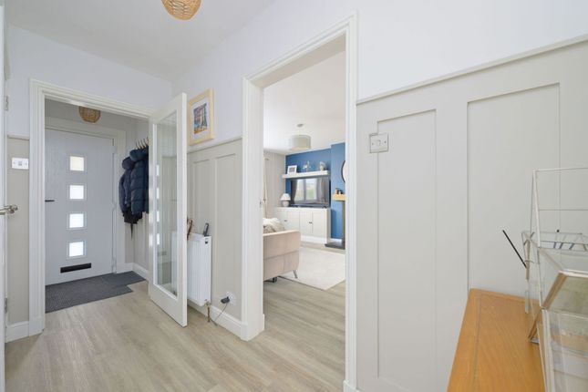 6 Aberdour Crescent, Dunfermline photo 2