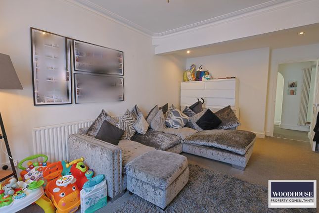 Maisonette for sale in Layard Road, Enfield