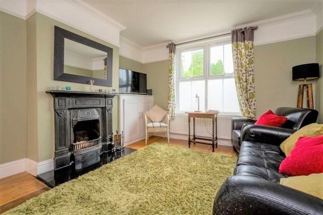 82, Weyside Road, Guildford photo 4