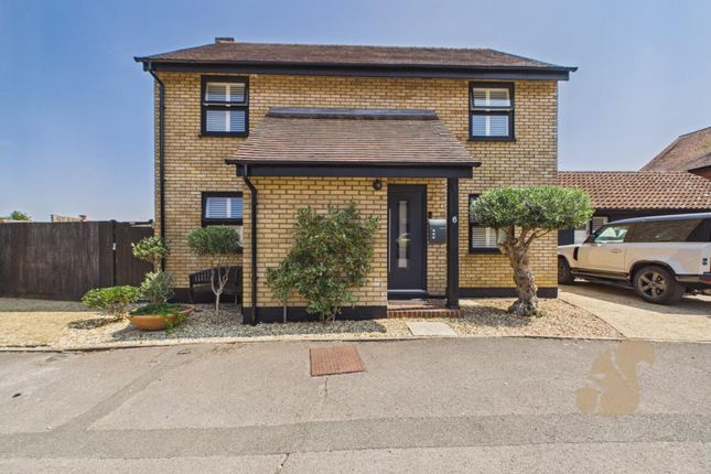 5-bed house on 6, Standrums, Dunmow, £625,000