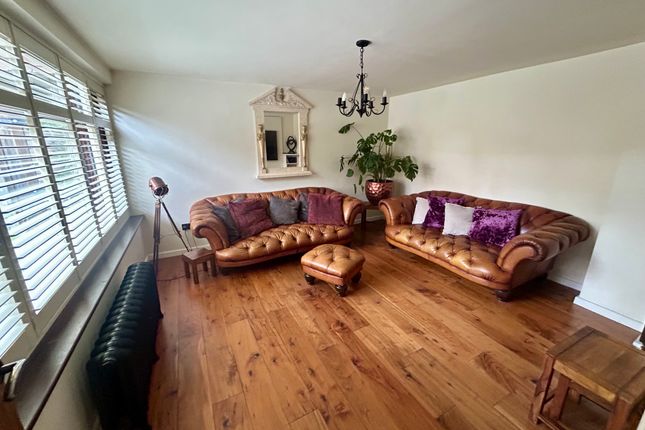 44, Cherry Tree Road, Hoddesdon photo 2